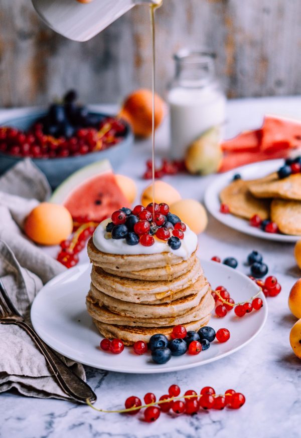 Healthy Whole wheat Pancakes - vegan and super fluffy - Klara`s Life