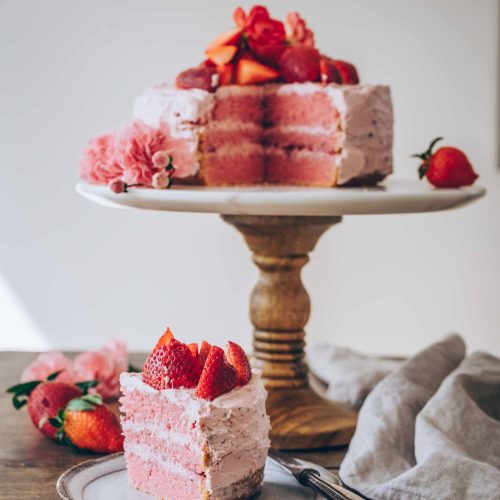 Drip Cake - Chocolate covered Strawberry – Cupcake People