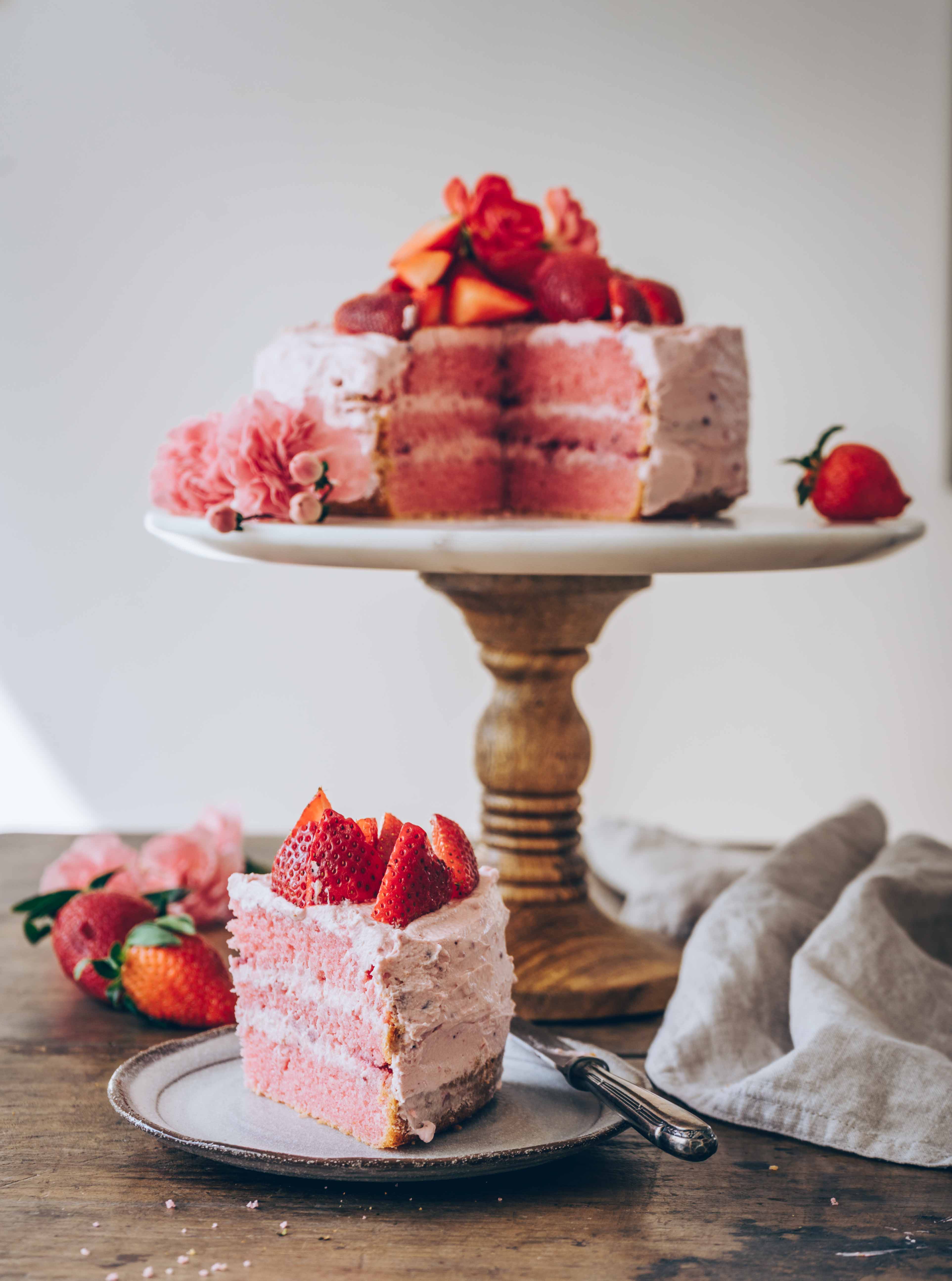 Pink Strawberry Cake Recipe with strawberry icing Klara