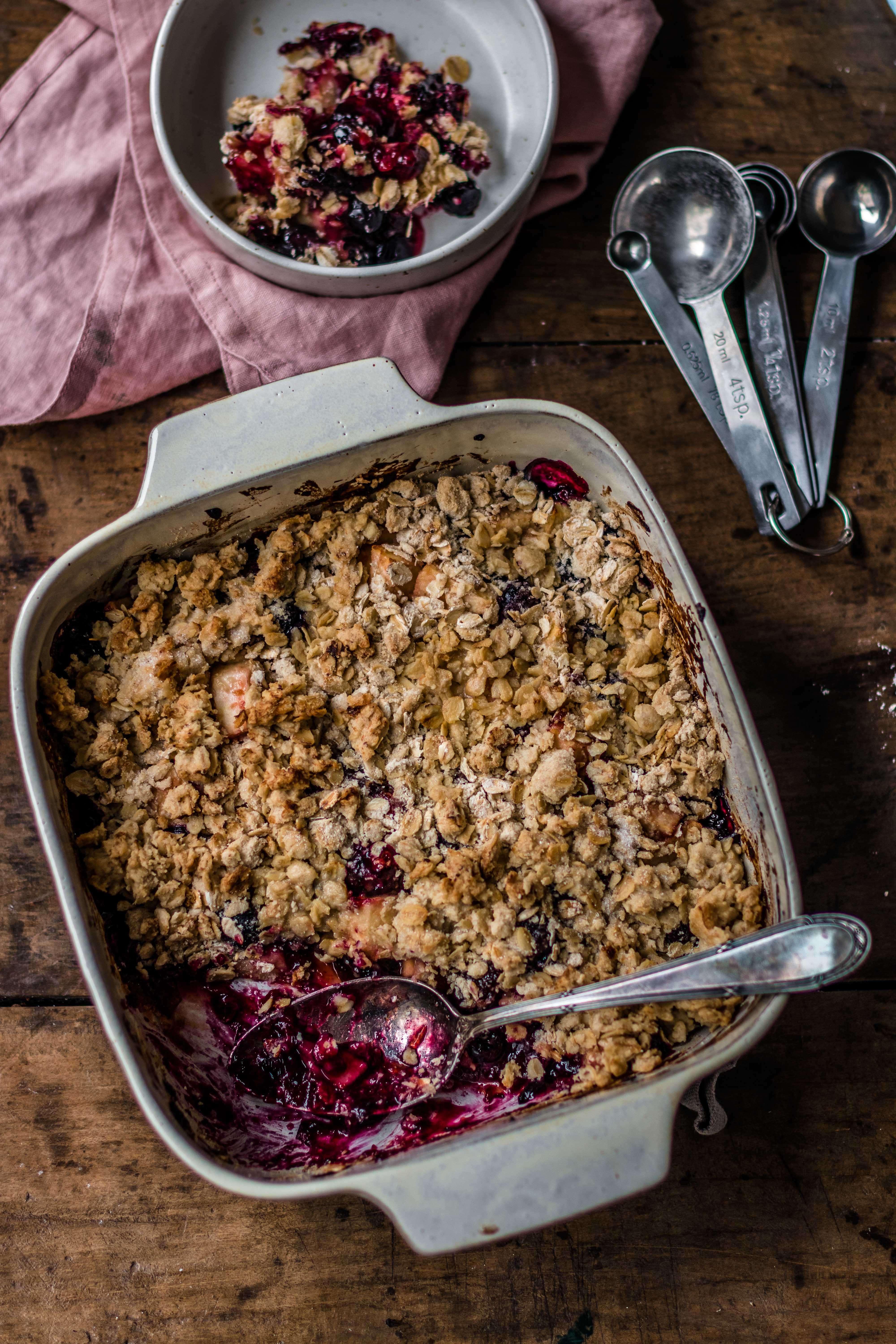 Apple & blueberry crumble