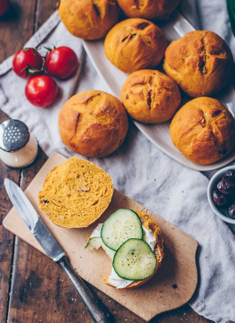 Kürbisbrötchen | leckere Brötchen mit Kürbispüree - Klara`s Life Kürbisbrötchen | leckere Brötchen mit Kürbispüree - Klara`s Life