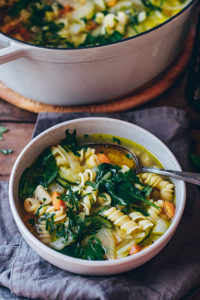 Gemüse Nudelsuppe mit Fenchel & Spinat - Klara`s Life Gemüse Nudelsuppe mit Fenchel & Spinat - Klara`s Life