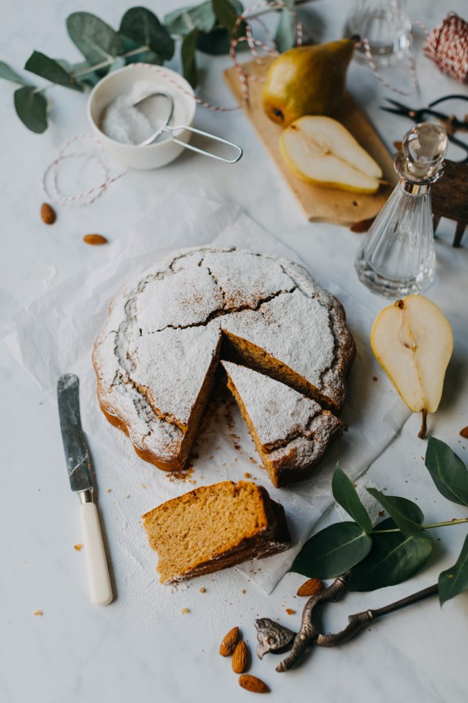 Pear and almond cake with tonka bean - Klara`s Life