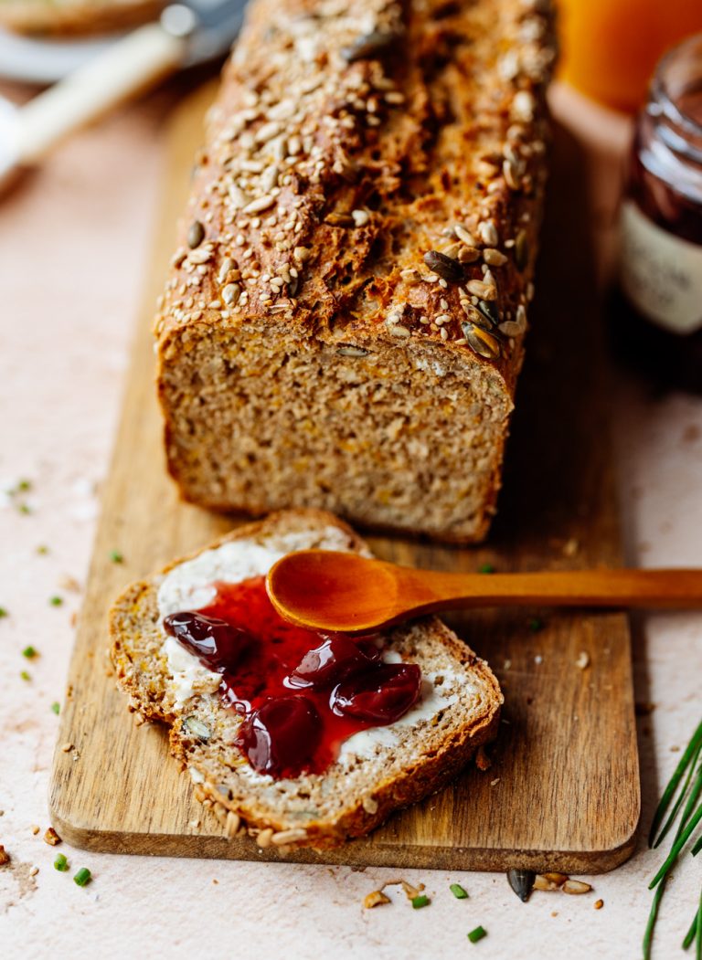 Dinkelvollkornbrot mit Haferflocken & Kürbis - Klara`s Life Dinkelvollkornbrot mit Haferflocken & Kürbis - Klara`s Life